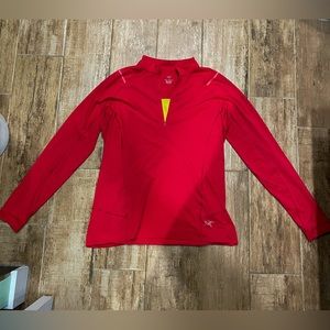 Light, comfortable trim-fit base layer long sleeve XL